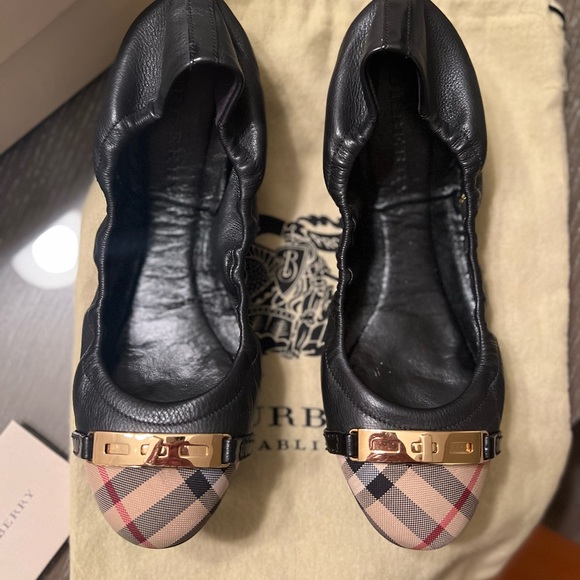 Burberry ballerina flats